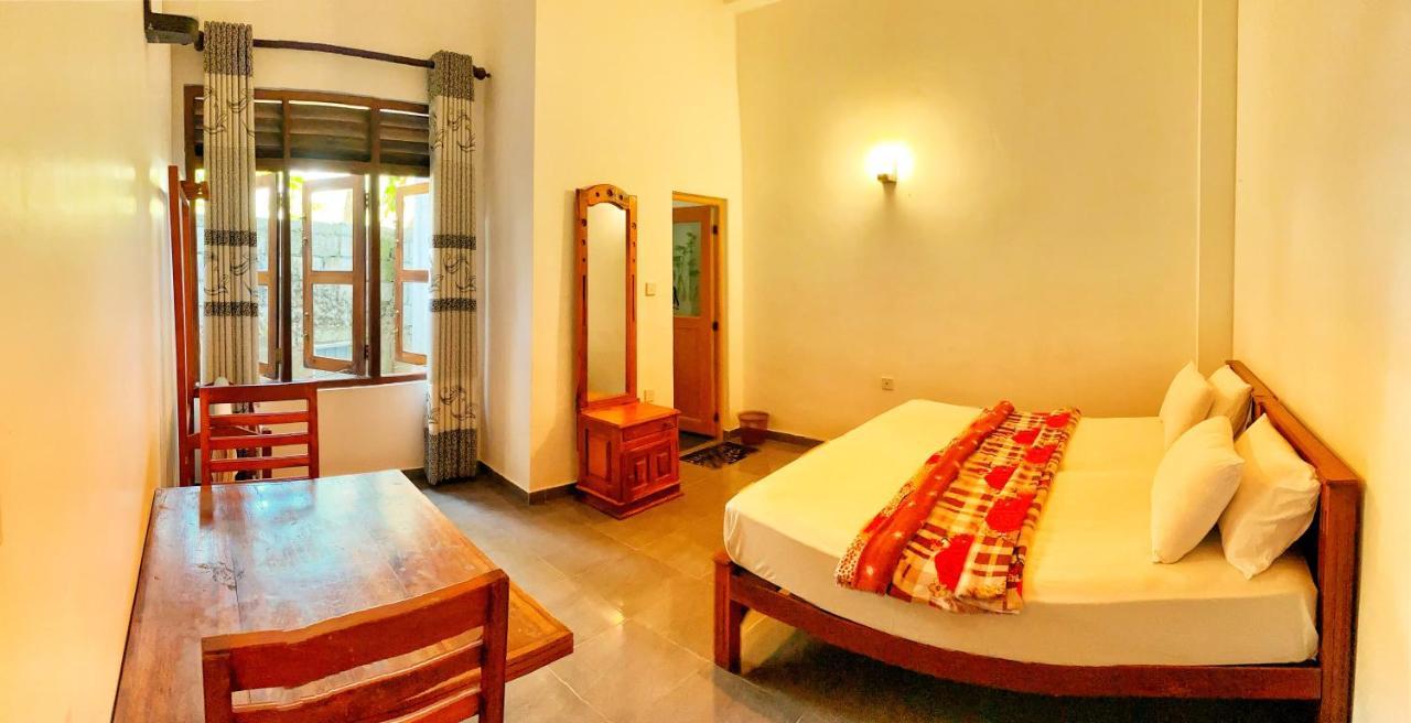 Adams Peak Inn Наллатания Экстерьер фото