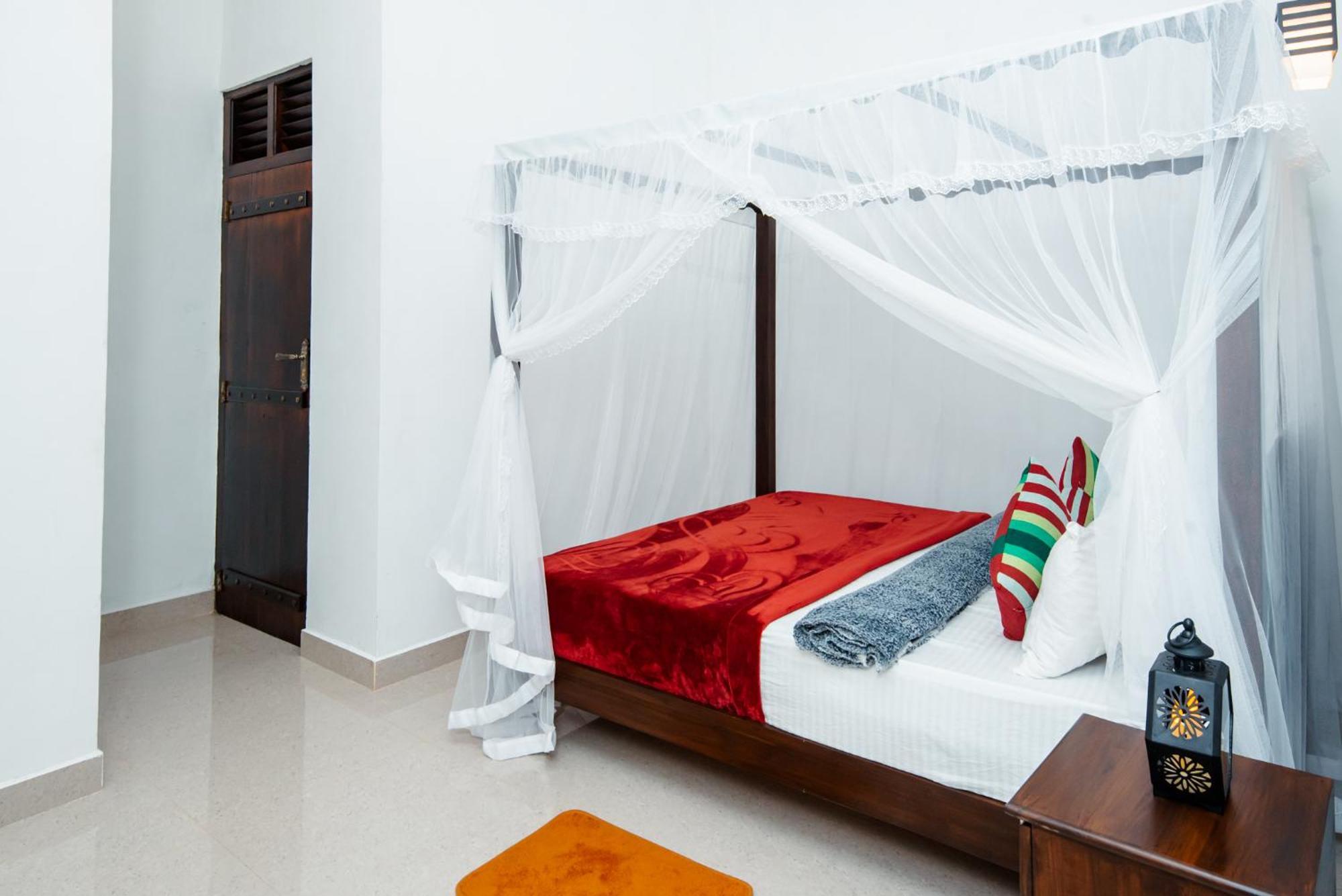 Adams Peak Inn Наллатания Экстерьер фото
