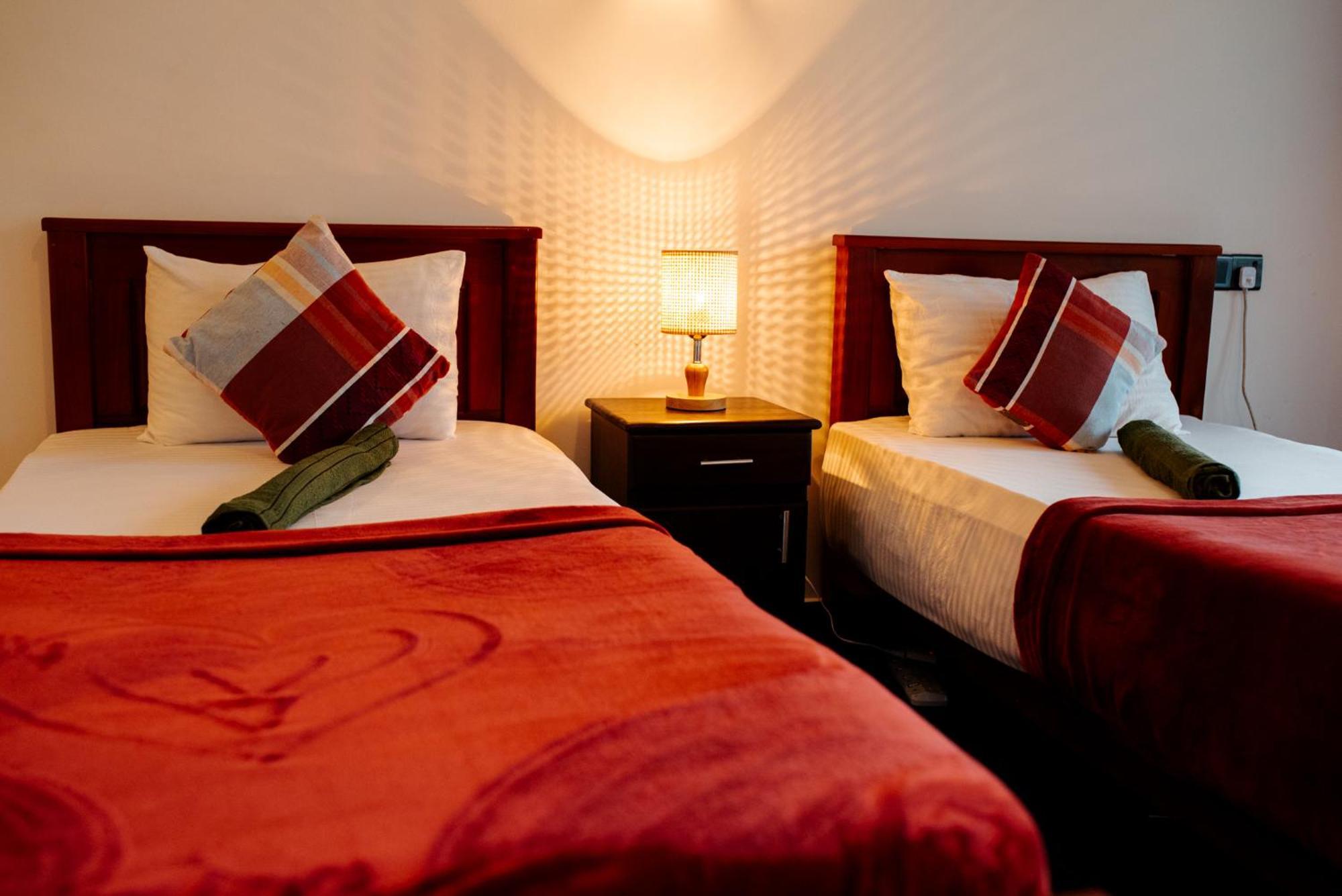 Adams Peak Inn Наллатания Экстерьер фото