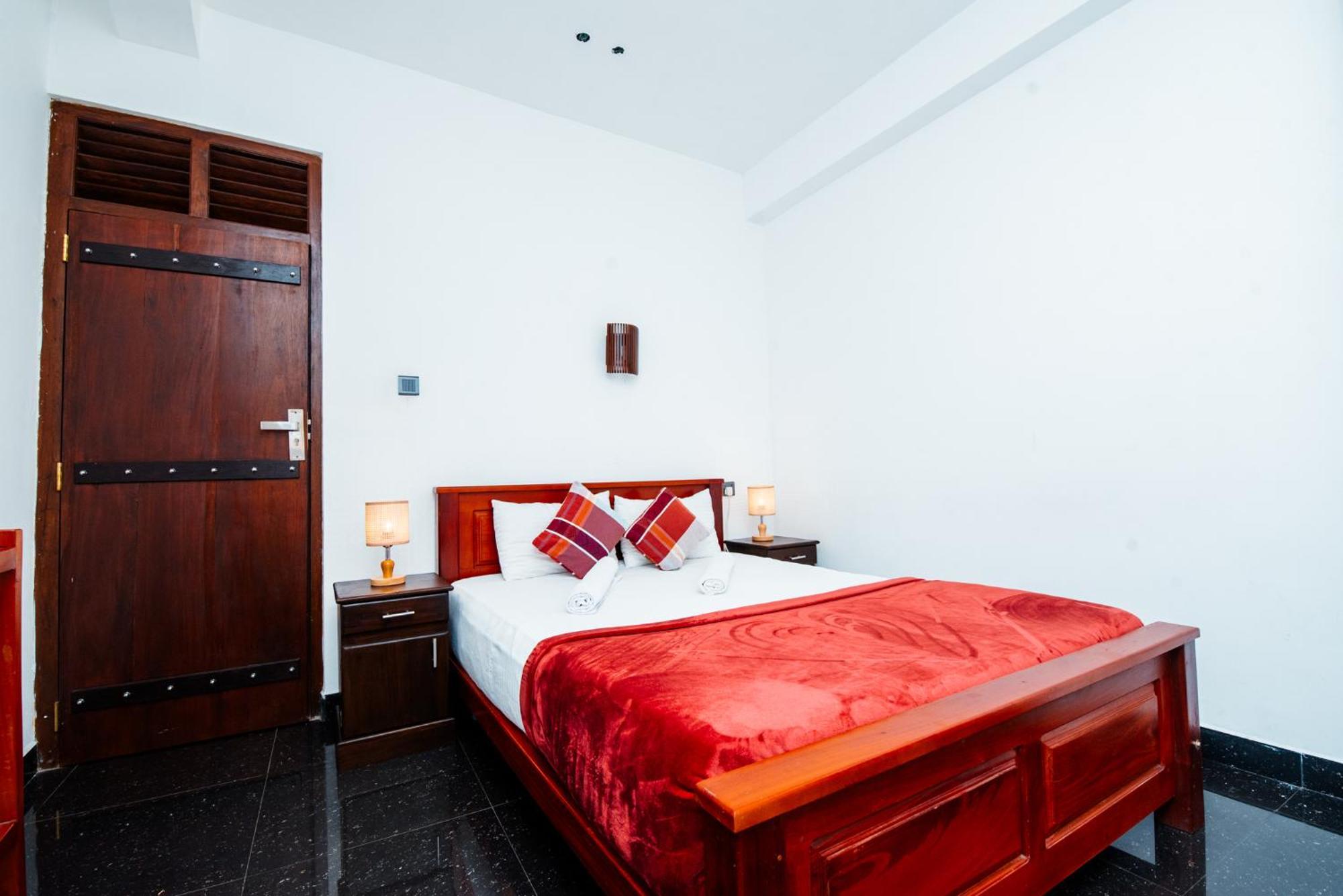Adams Peak Inn Наллатания Экстерьер фото