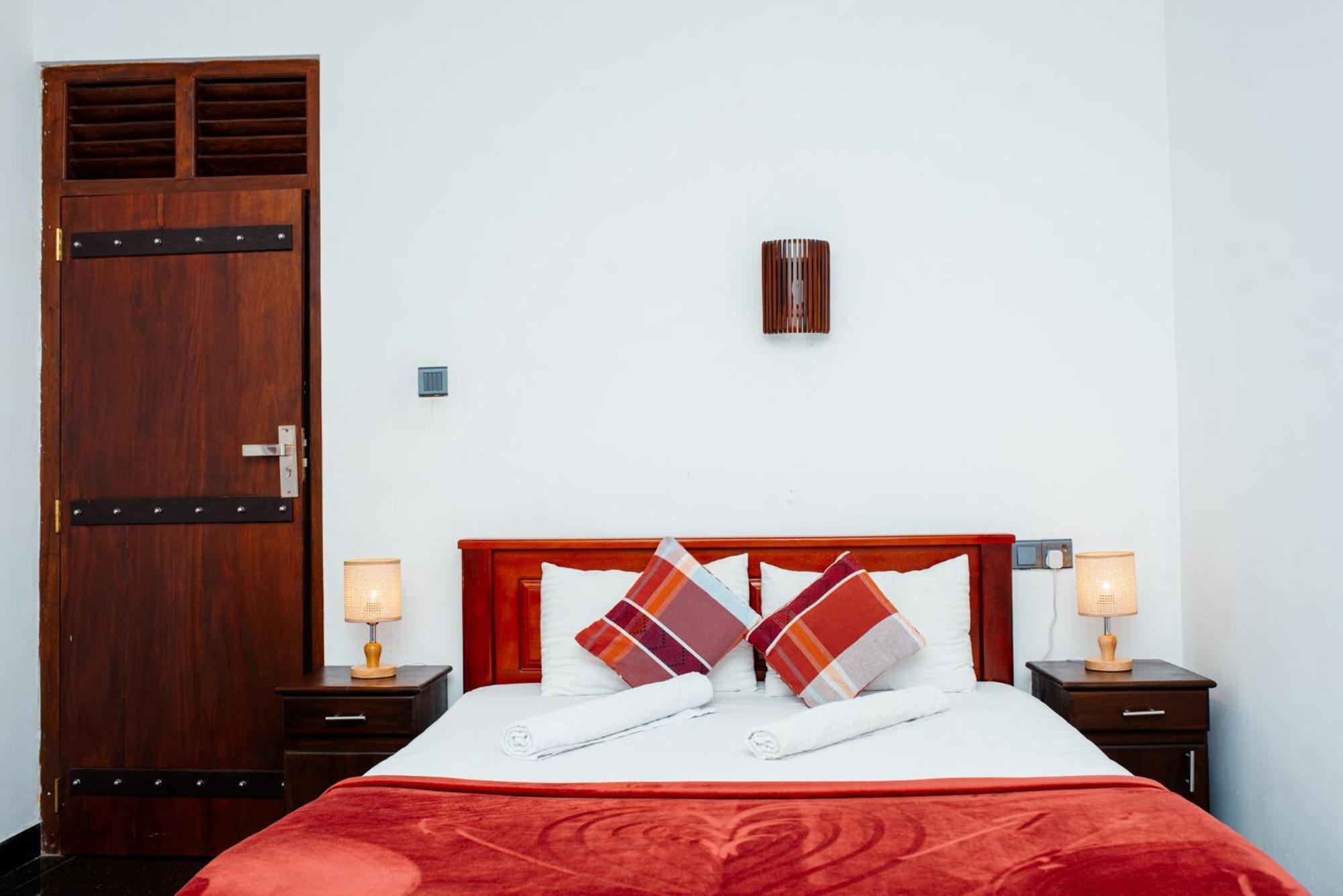 Adams Peak Inn Наллатания Экстерьер фото
