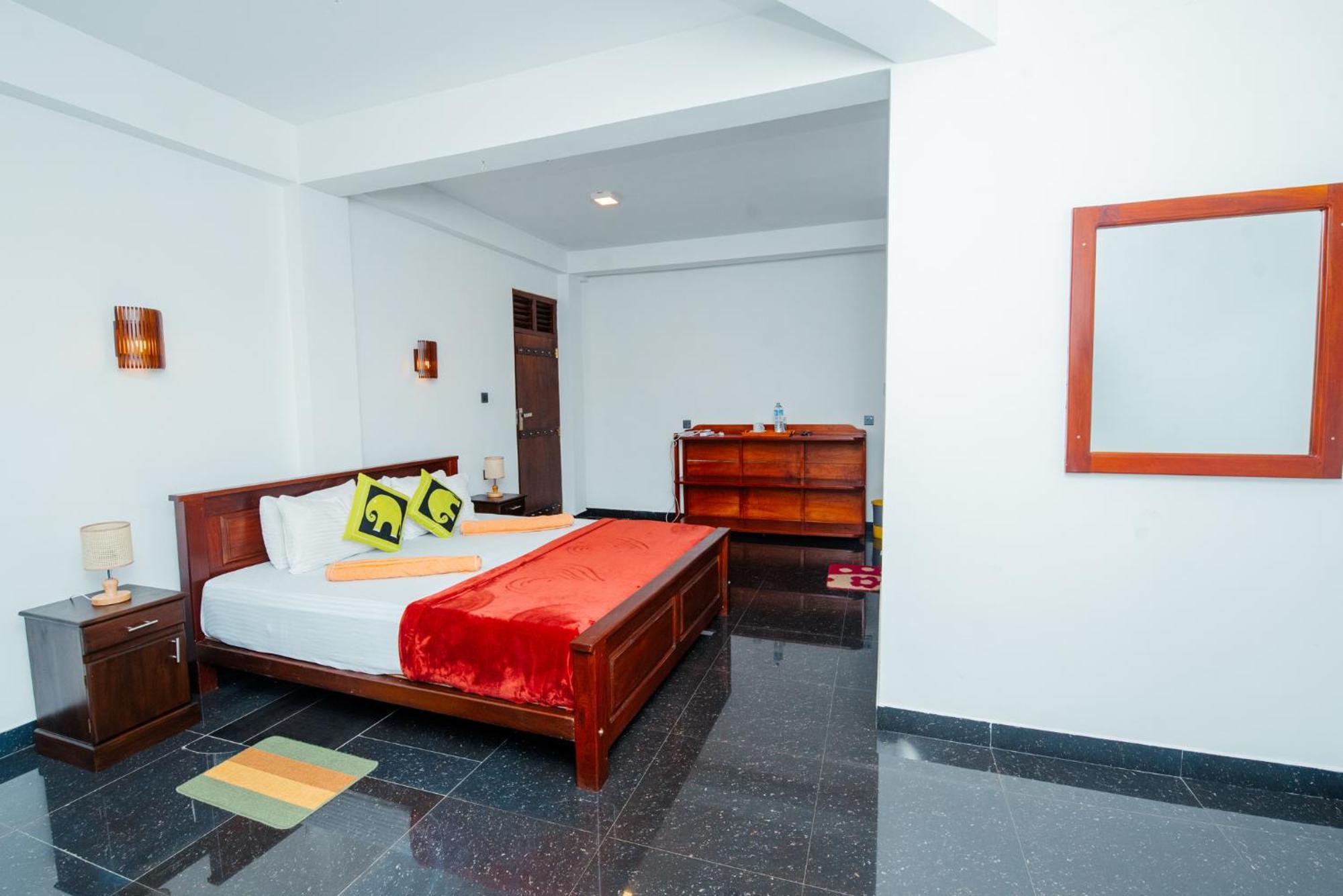 Adams Peak Inn Наллатания Экстерьер фото